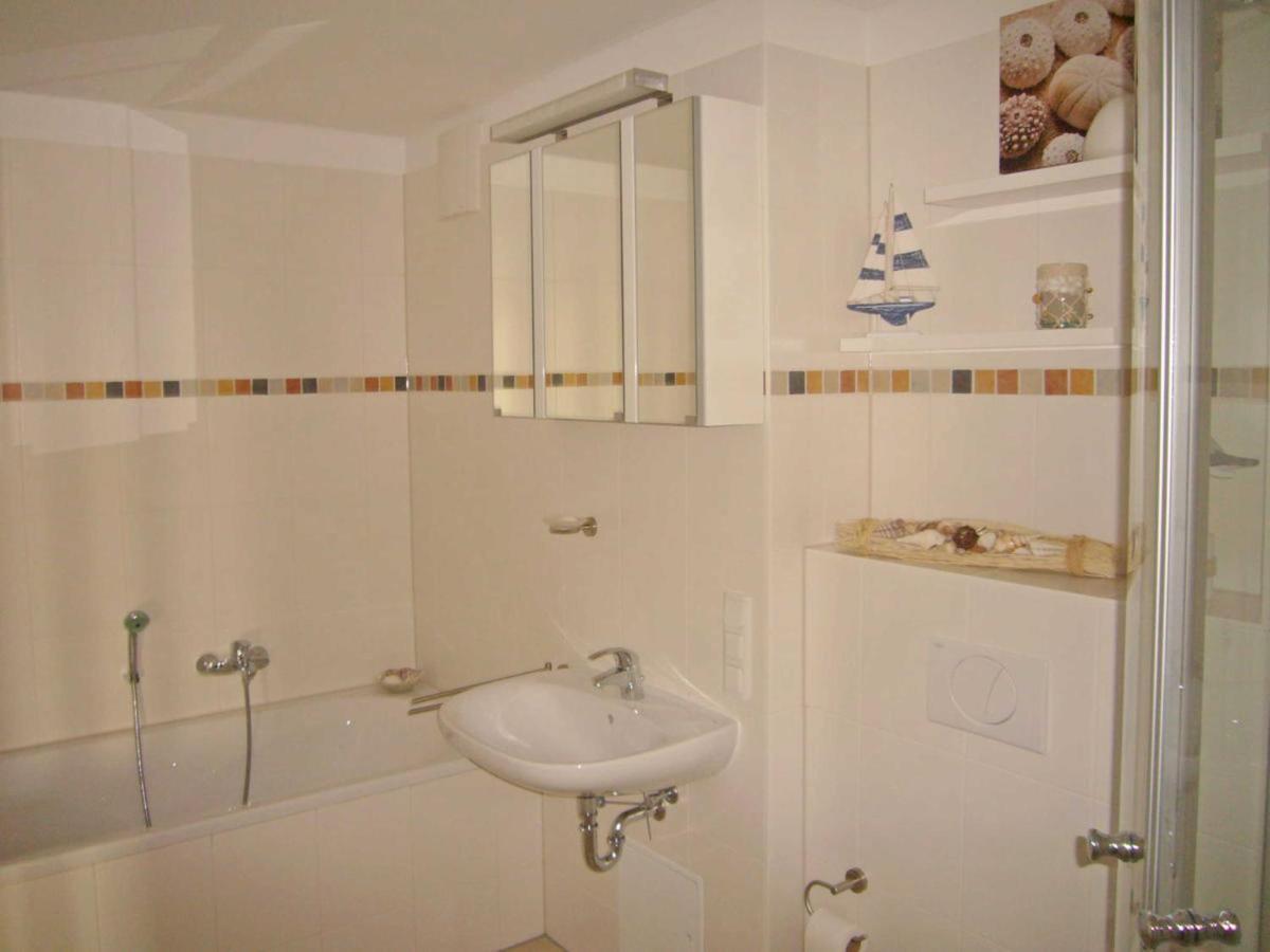 Haus Putbus In Altefaehr - Wg 3 Mit Panoramablick Apartment Luaran gambar